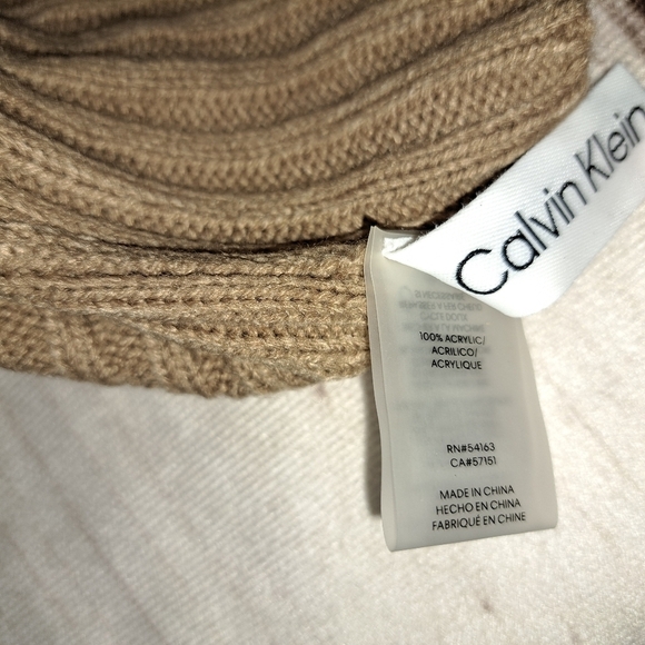 Calvin Klein Knit Hat Cap - Picture 5 of 5